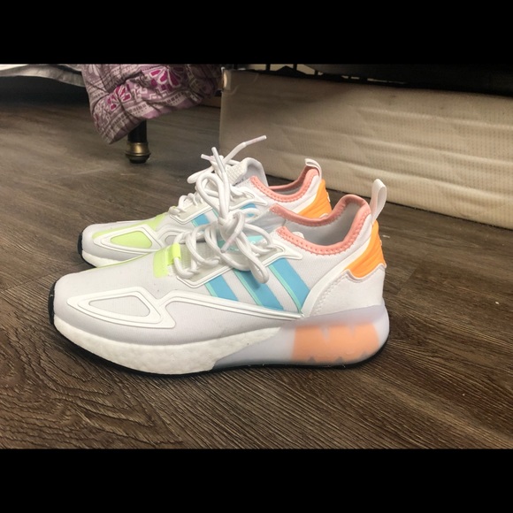 WOMEN'S ADIDAS ORIGINALS ZX 2K BOOST Size 6 - Picture 2 of 6